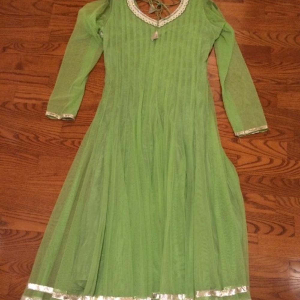 Indian/Bollywood/Pakistani Anarkali Salwar Kameez/Gown/Churidaar - Picture 2 of 8